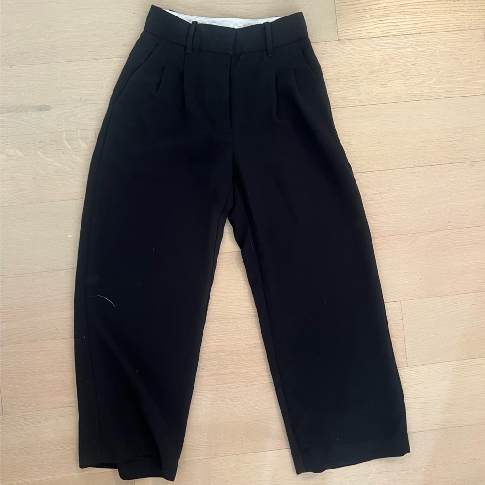 Aritzia Effortless Cropped Pants